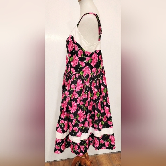 RETRO ROSES DRESS - Picture 7 of 13